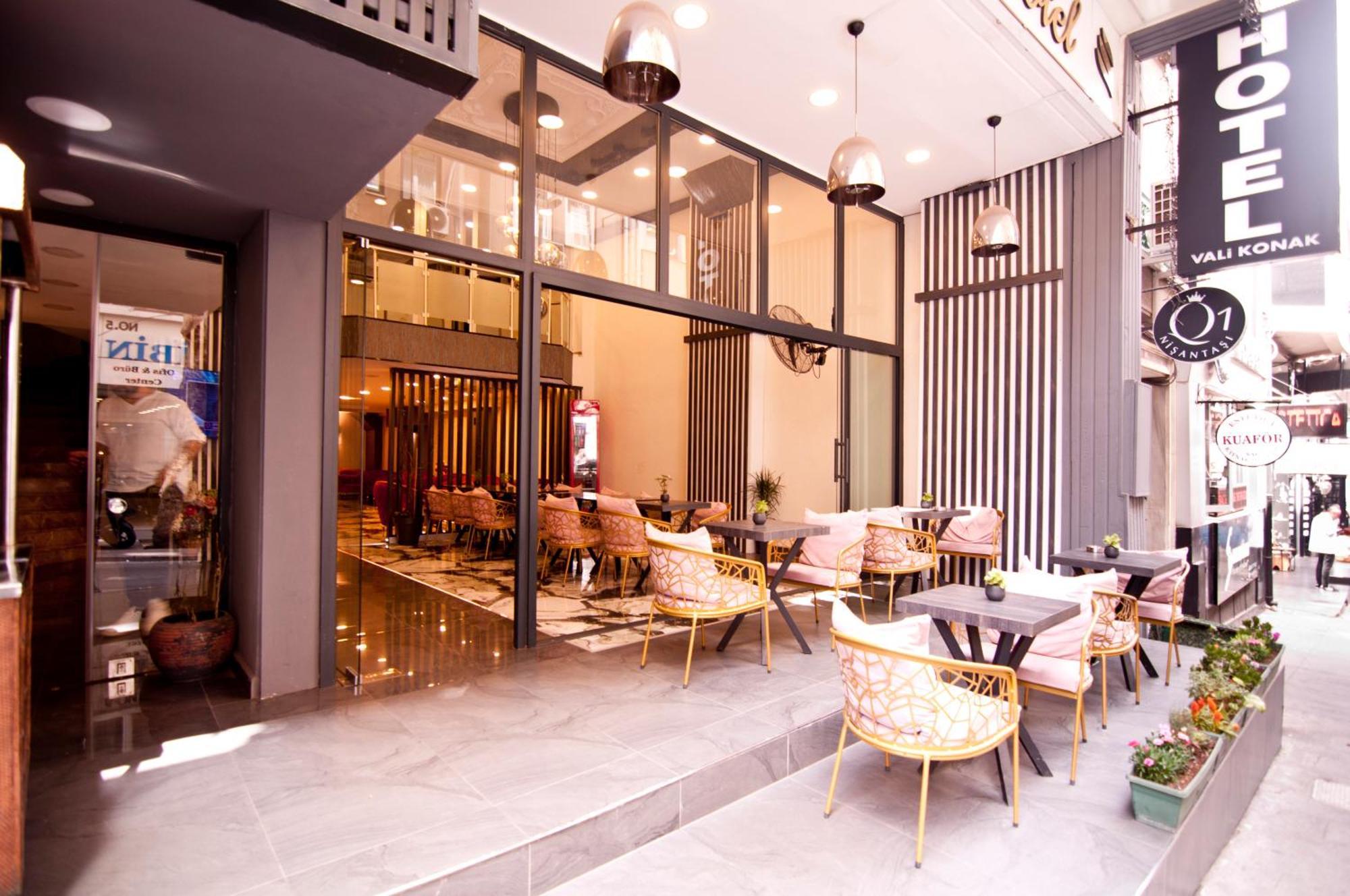 Vali Hotel 3*